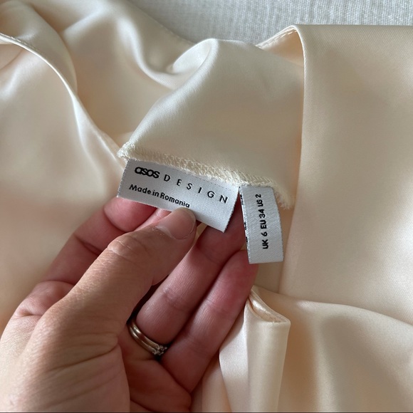 ASOS Design Silky Sleeveless Blouse Top Cream - Picture 7 of 9